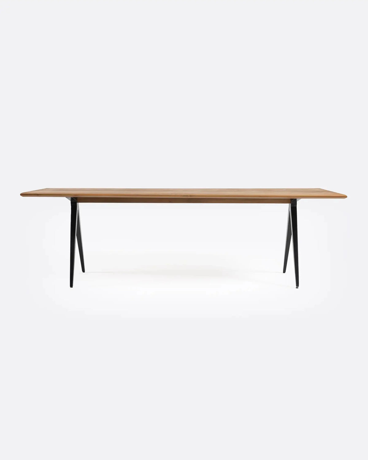 Mesa de comedor de teca reciclada y hierro Liku