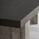 Mesa de comedor de travertino y fresno Alcolea