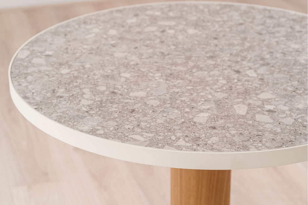 Mesa de Comedor Geloum - pino_y_jacaranda