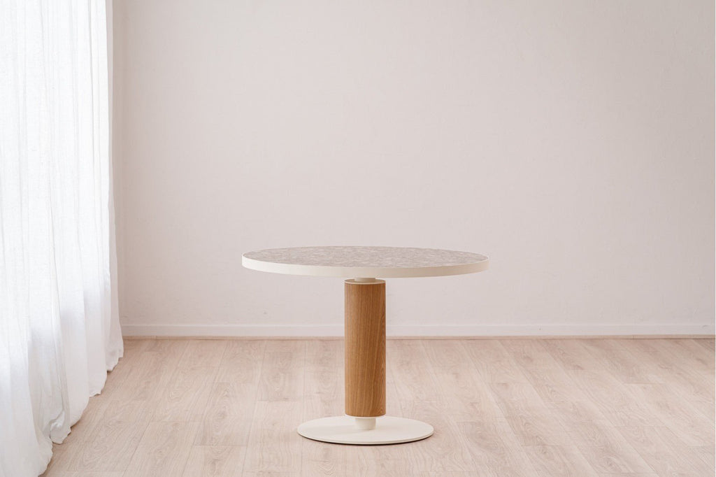 Mesa de Comedor Geloum - pino_y_jacaranda