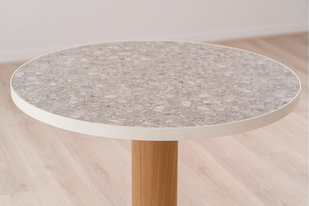 Mesa de Comedor Geloum - pino_y_jacaranda