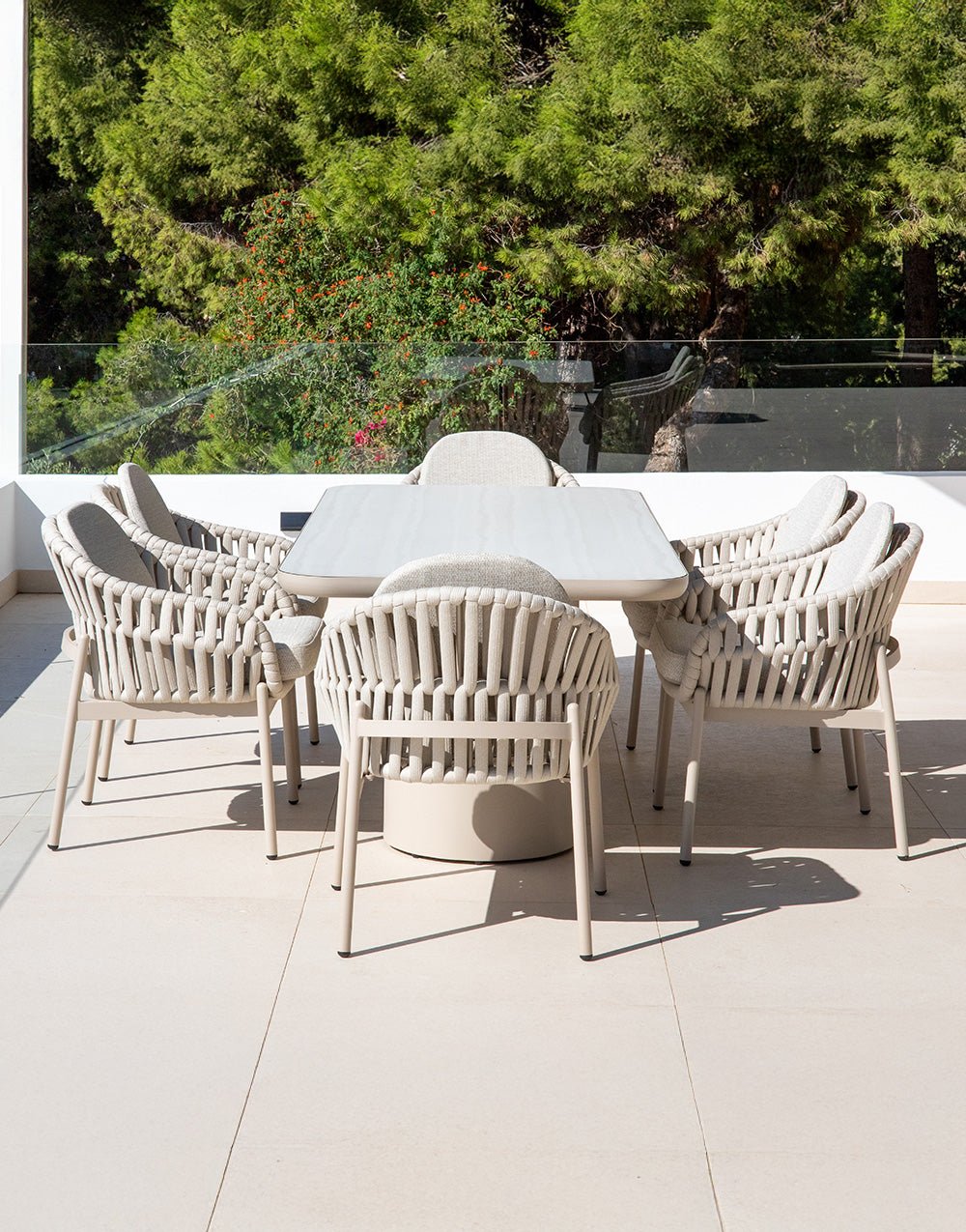 Mesa de Exterior Cairo - #pino_y_jacaranda#