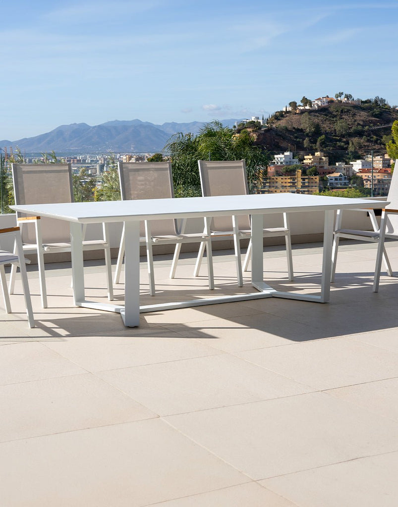 Mesa de Exterior Gavar - #pino_y_jacaranda#