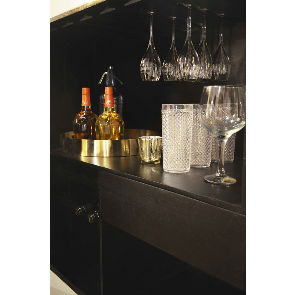 Mueble bar de madera y metal Ciutadella