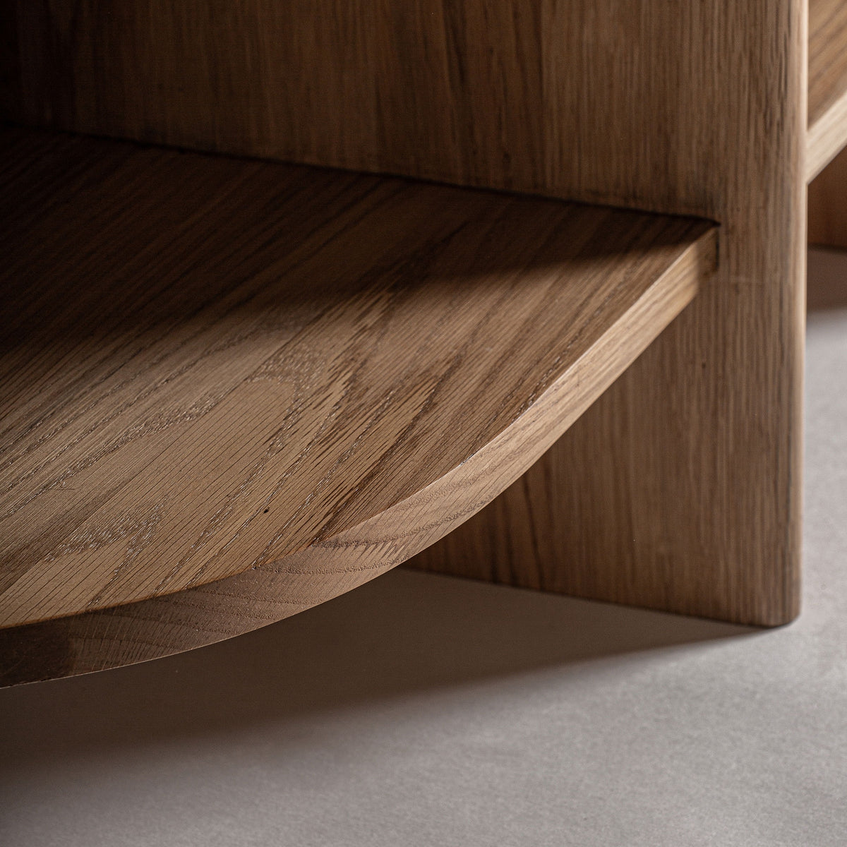 Mueble de TV de roble y mármol Palamós marrón claro
