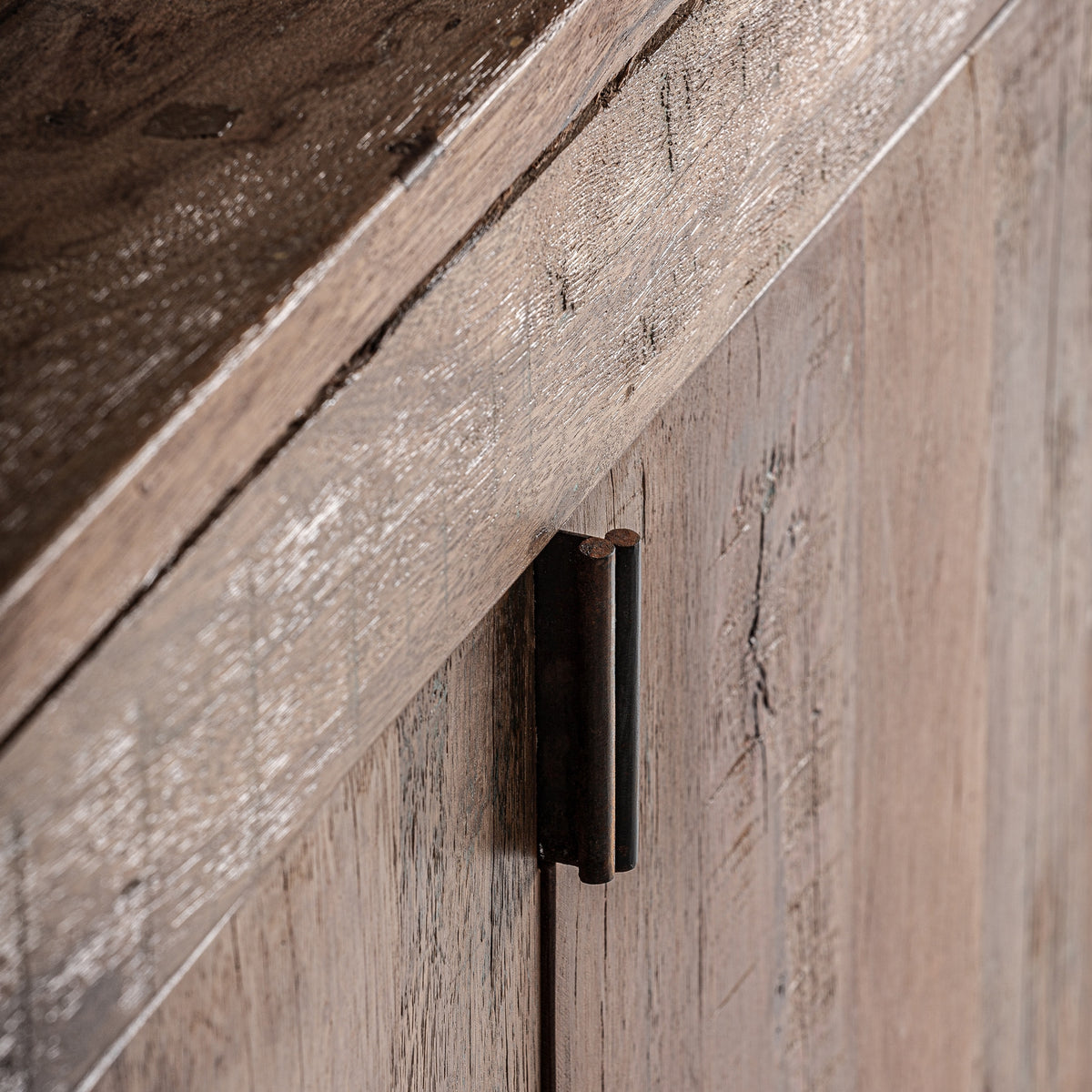 Mueble TV de madera recuperada y hierro Azenhas