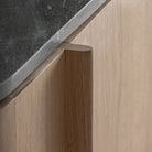 Mueble TV de roble y mármol negro Bullas