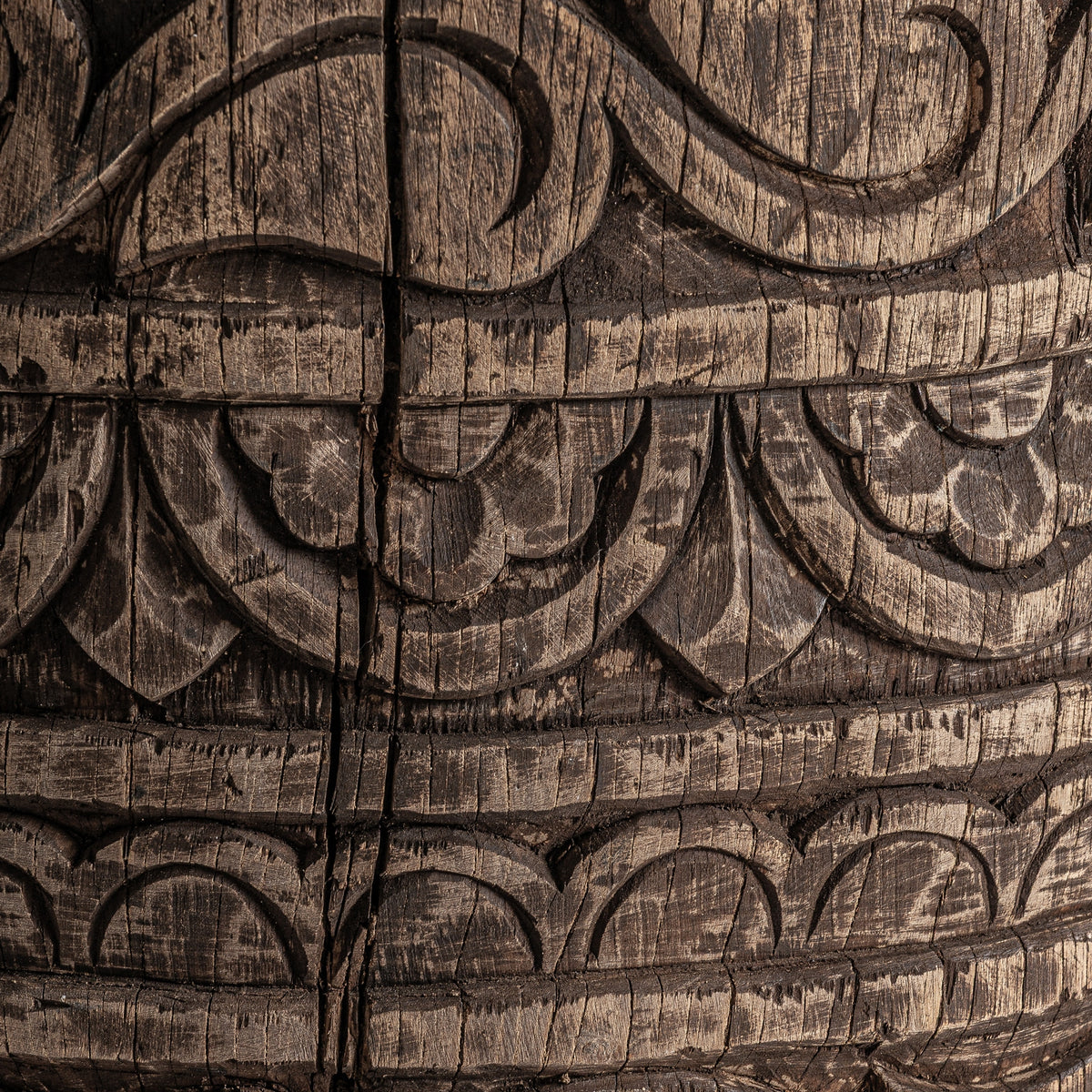Peana de madera de teca Oliva