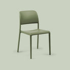 Silla apilable de resina Riva Nardi
