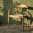 Set de 2 sillas de olmo con brazos y asiento de cuerda Elias
