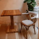 Set de 2 sillas tapizadas de roble con brazos Martim