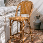 Set de 2 taburetes altos de ratán Onofre