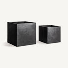 Set de dos maceteros de terracota negra Sabina