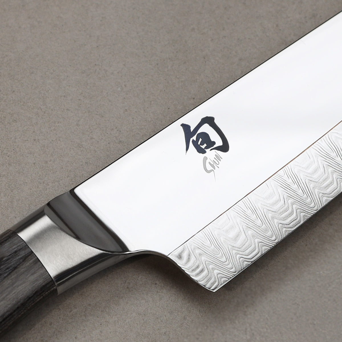 Cuchillo de pan Kai Shun Kagerou 23 cm