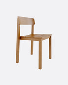 Silla apilable de exterior de teca Rawi Wa