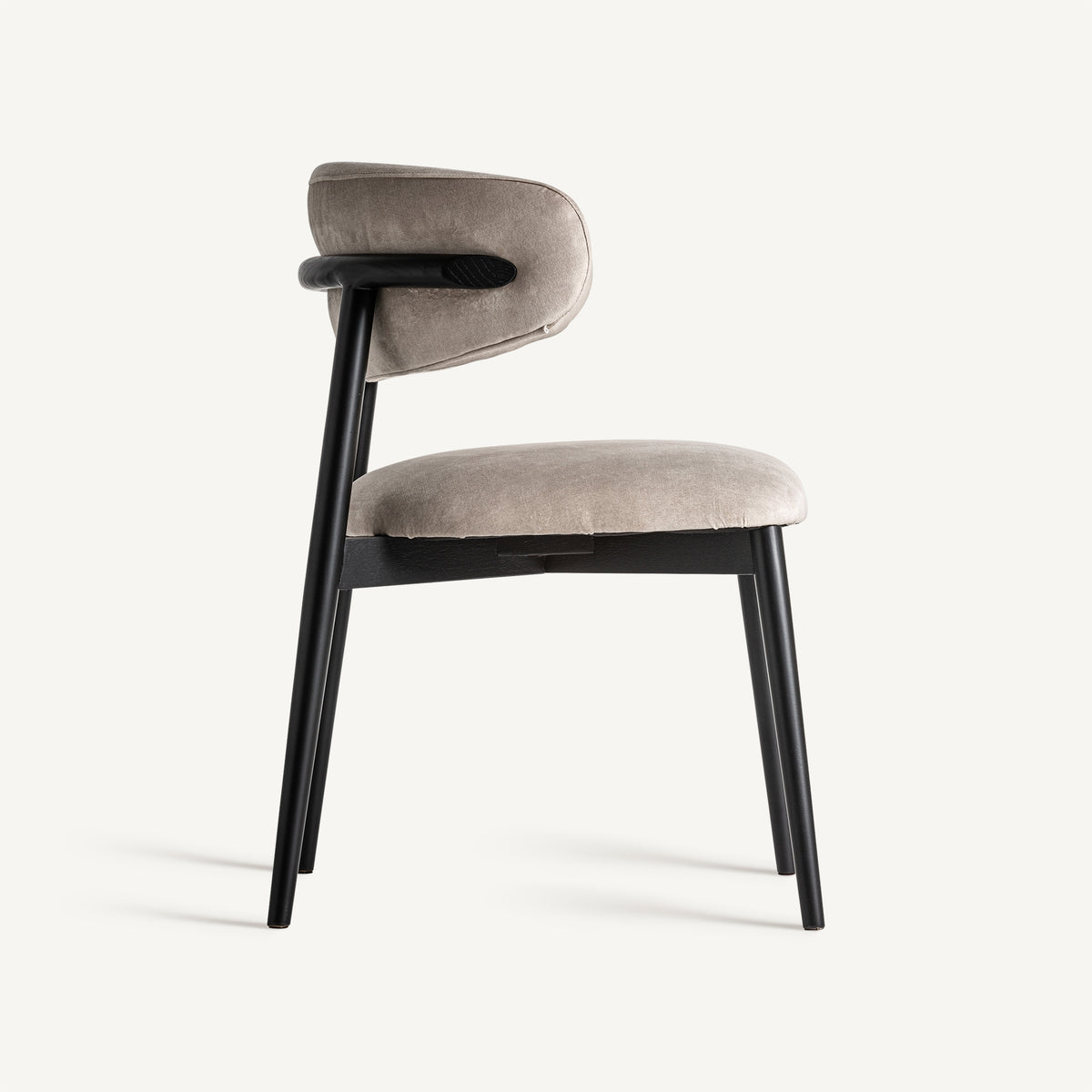 Silla de arce negro y tapizado beige Forcall