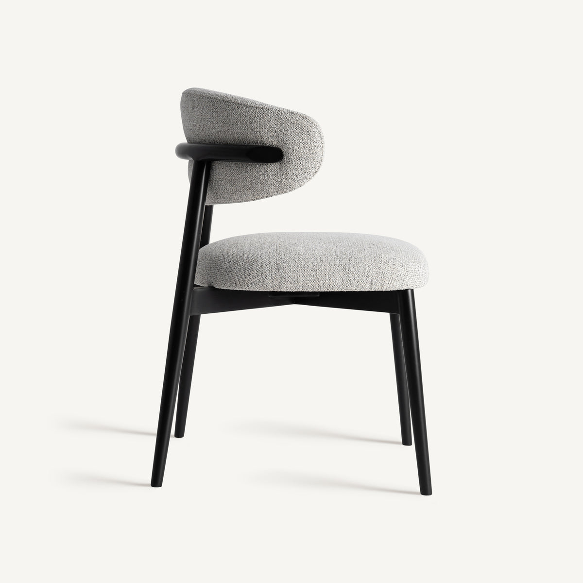 Silla de arce negro y tapizado gris Forcall