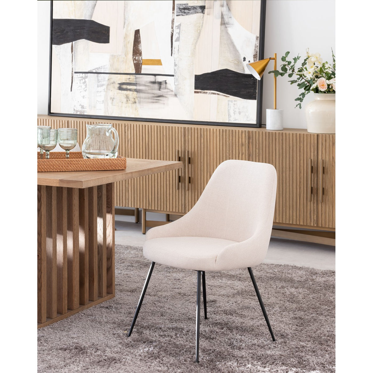 Silla de comedor tapizada gris piedra y pata negra Corte