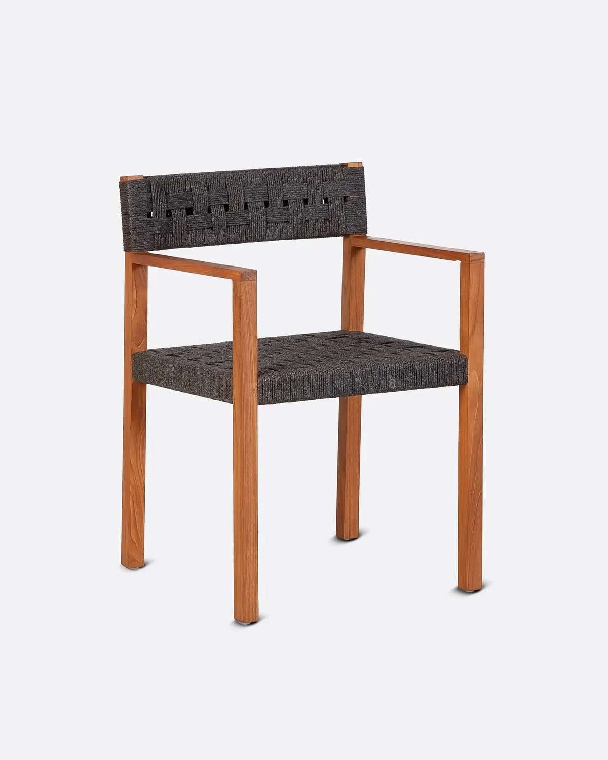 Silla de exterior con reposabrazos de teca y cuerda sintética Cora