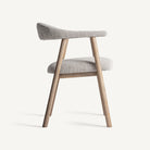 Silla de fresno tapizada en gris Culla