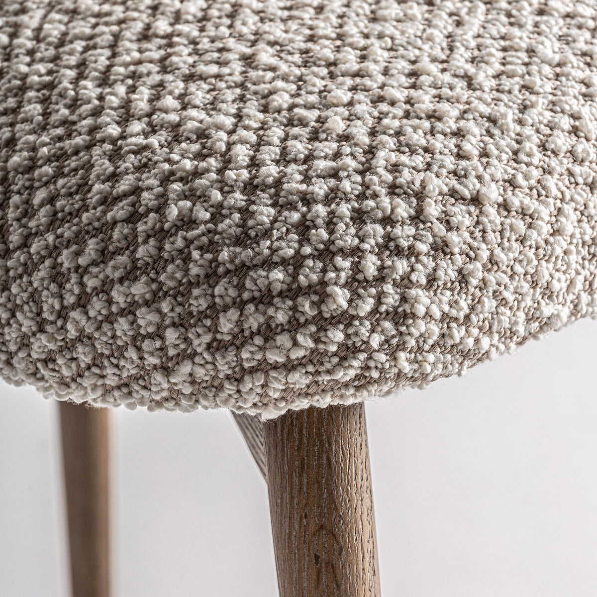 Silla de fresno y tapizado beige Forcall