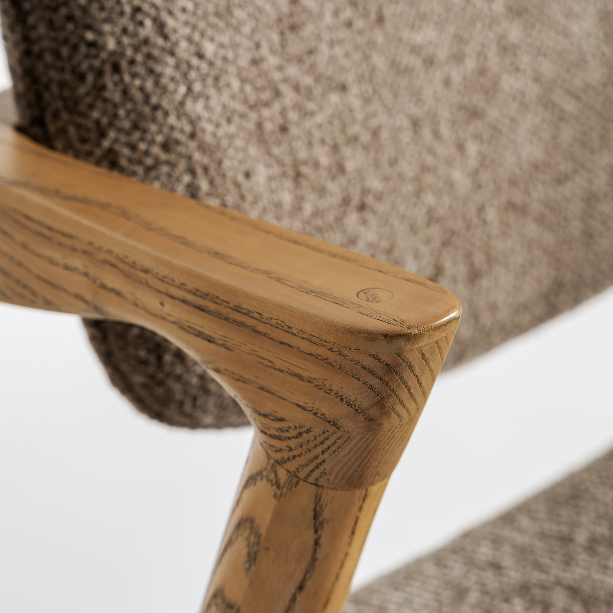 Silla de lino topo y fresno Murla