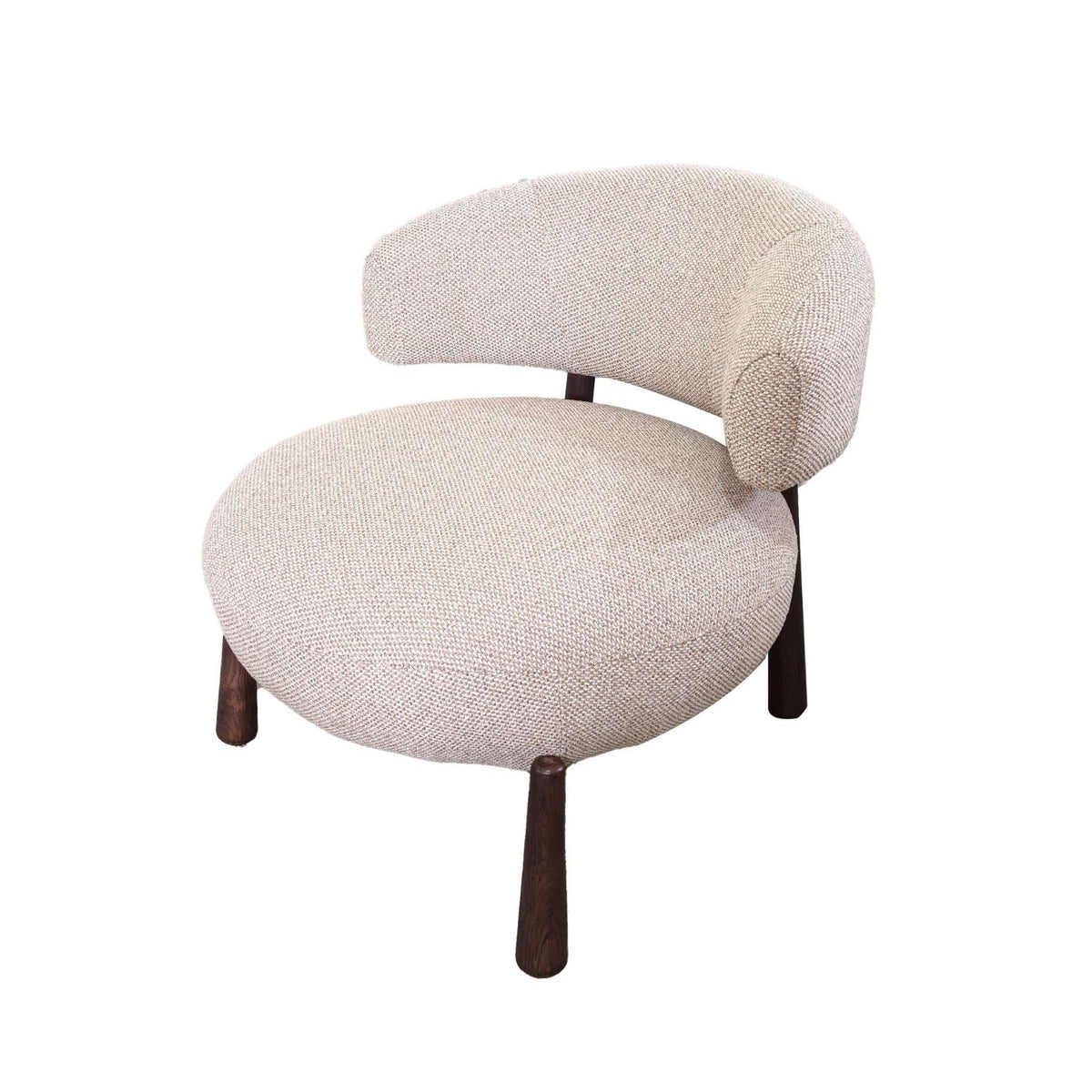 Silla redondeada de madera y lino Benasque