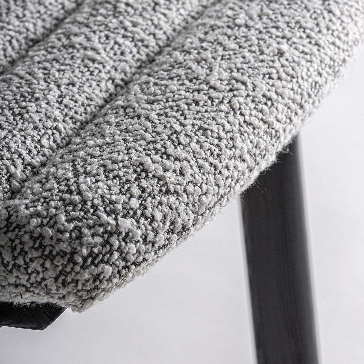 Silla de olmo negro y tapizado gris Alcossebre 62 cm