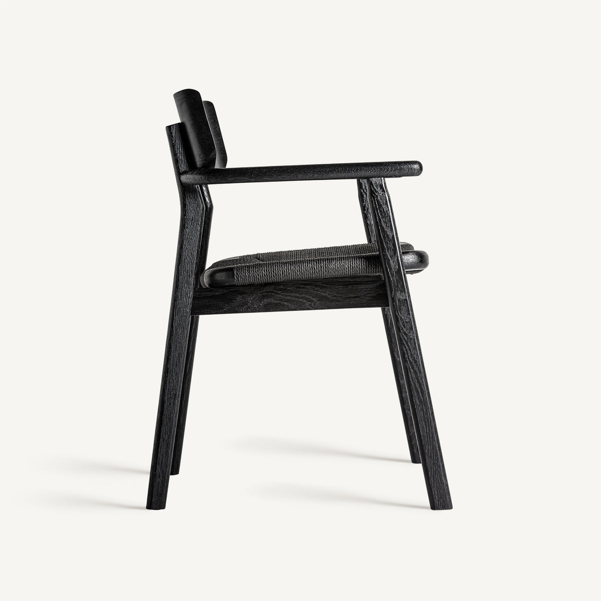 Silla de roble negro y fibra natural Bolbaite