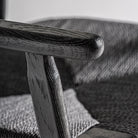 Silla de roble negro y fibra natural Bolbaite