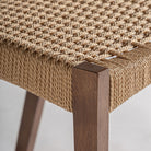 Silla de roble y fibra natural Tagomago