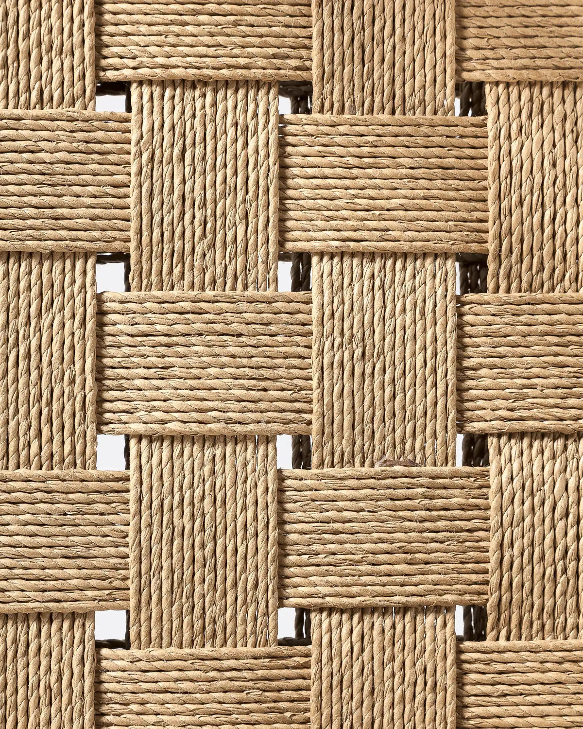 Silla de teca y cuerda de papel Cora