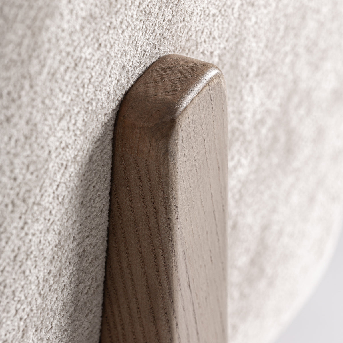 Silla tapizada beige de fresno Massanella