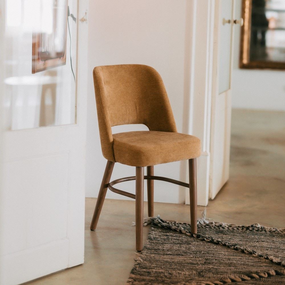 Silla tapizada de haya Levi