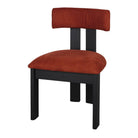 Silla tapizada de madera negra Plinio