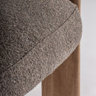 Silla tapizada de roble Laguar topo