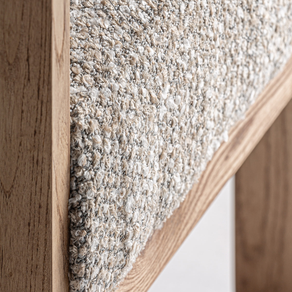 Silla tapizada gris y roble Espalmador