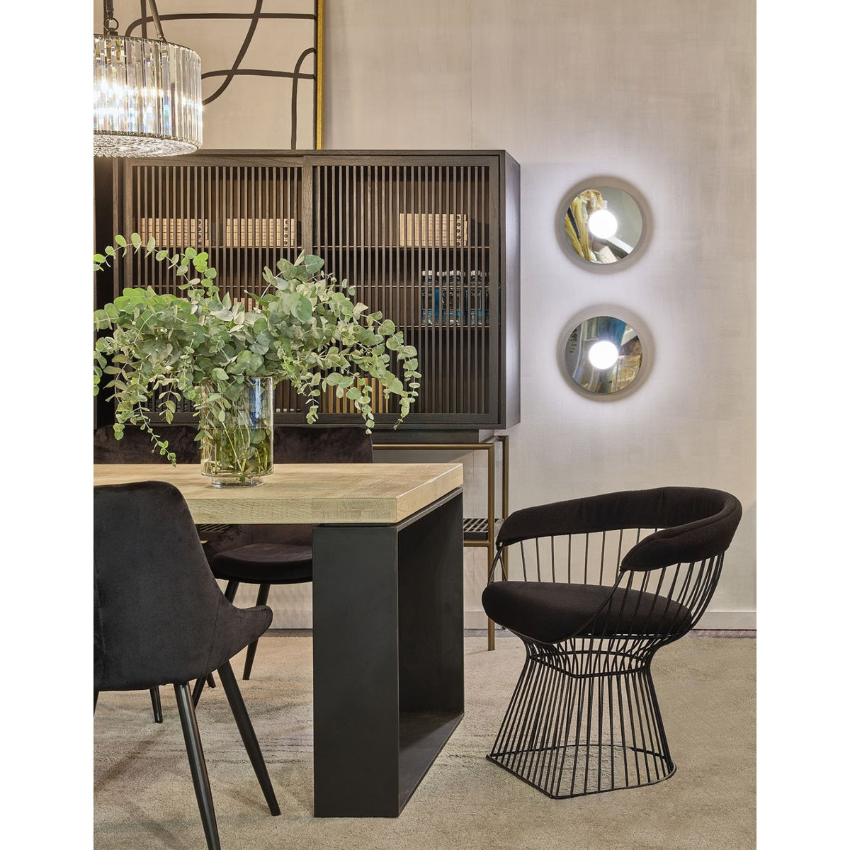 Silla de terciopelo negro Ubrique