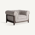 Sillón amplio de fresno tapizado gris La Mola
