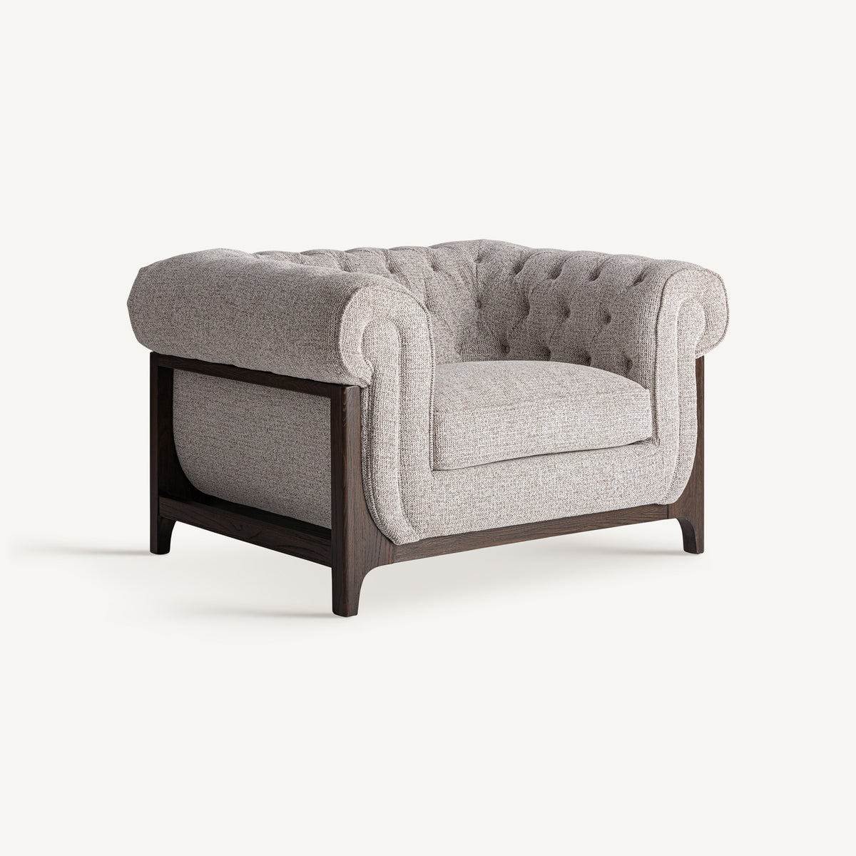 Sillón amplio de fresno tapizado gris La Mola
