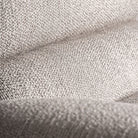 Sillón amplio de olmo tapizado beige Es Caló