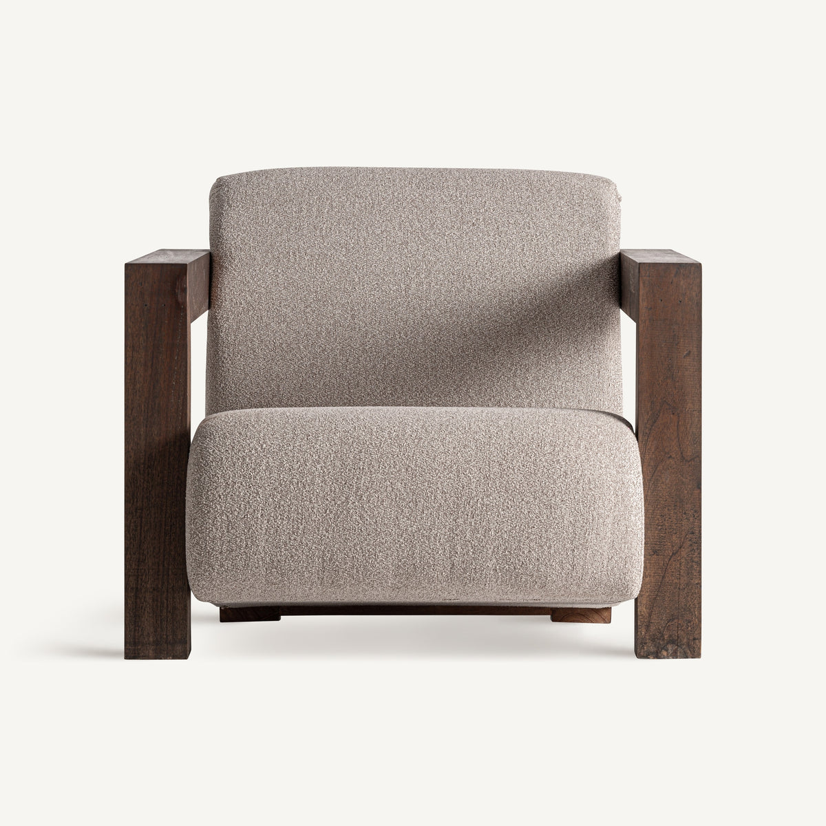 Sillón bajo tapizado crema Sant Vicent
