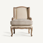 Sillón colonial de madera de mango y tapizado beige Savoca