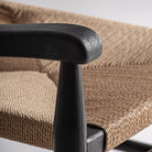 Sillón de caucho negro y cuerda Cala Mastella
