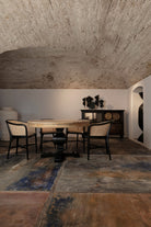 Sillón de comedor de abedul negro y lino Cala Olivera