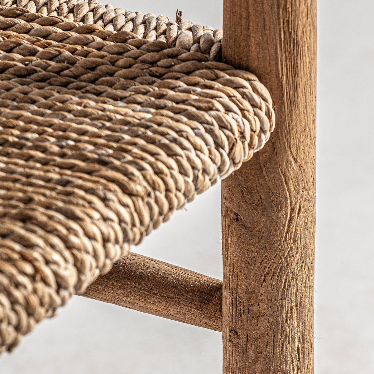 Sillón de comedor de teca y fibra Punta Galera