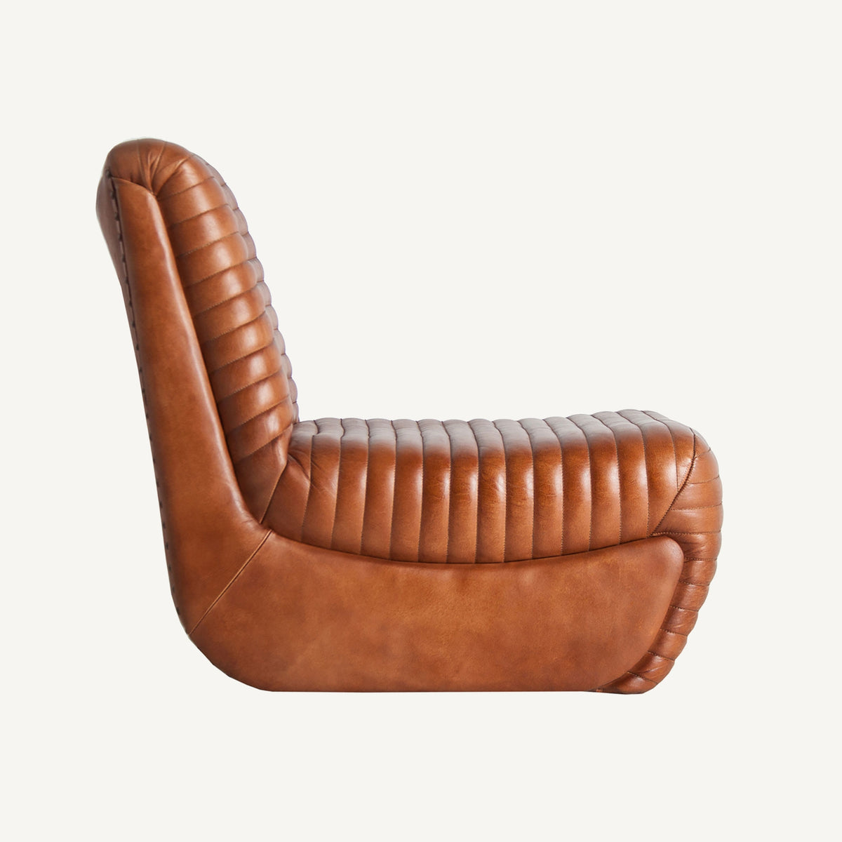 Sillón de cuero y hierro Peyia