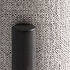 Sillón de fresno negro y tapizado blanco roto Silba