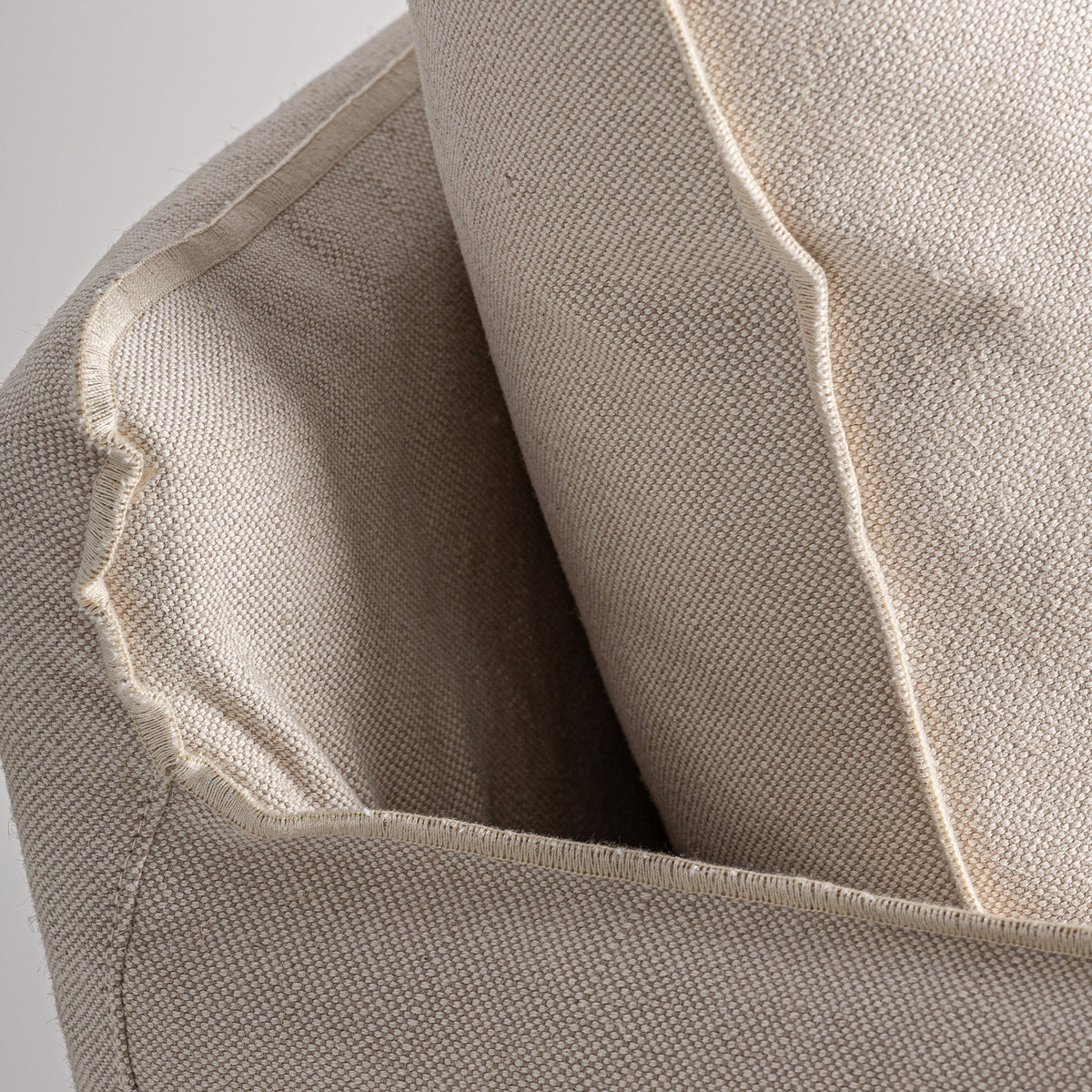 Sillón de lino beige Es Arenals