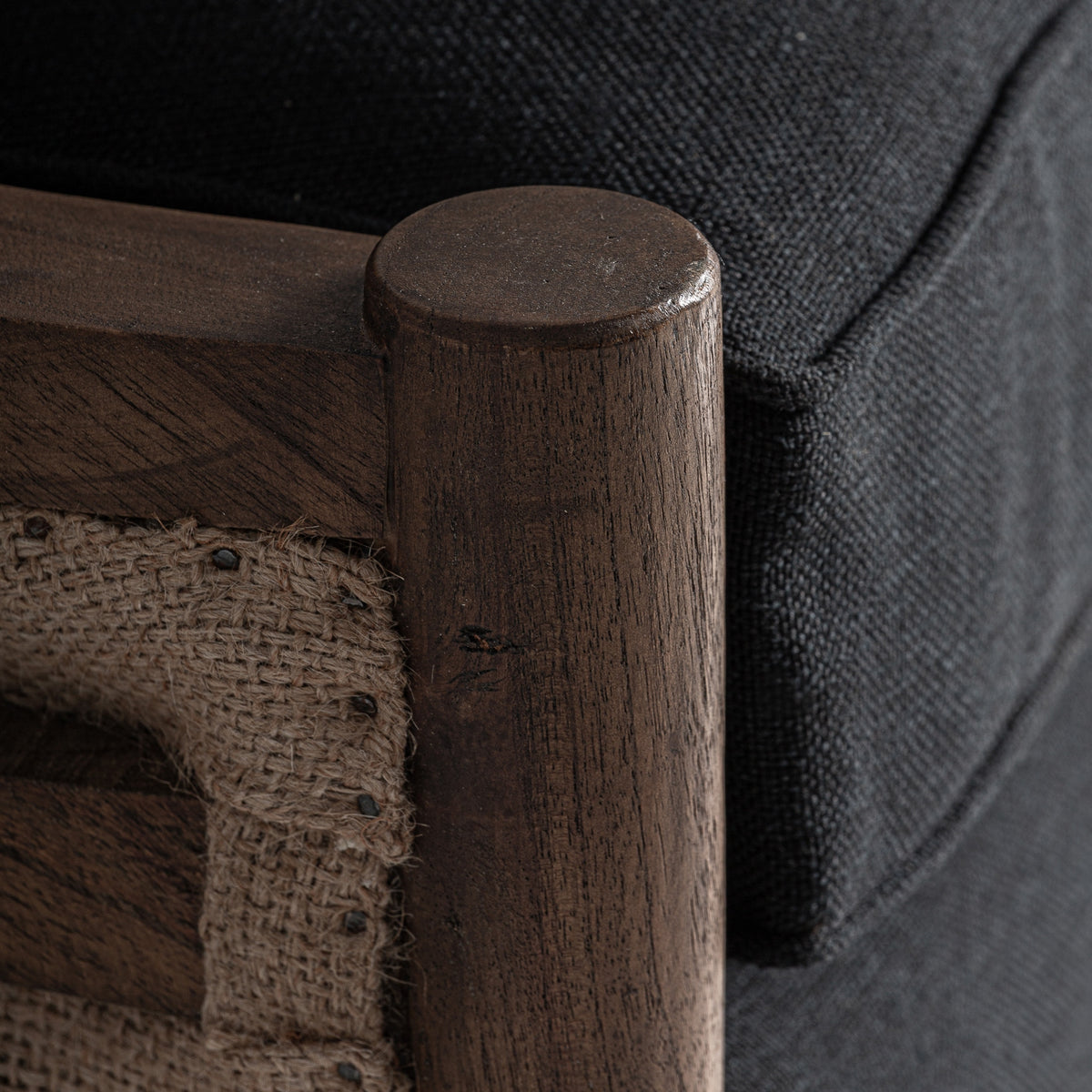 Sillón de madera mindi Es Trucadors